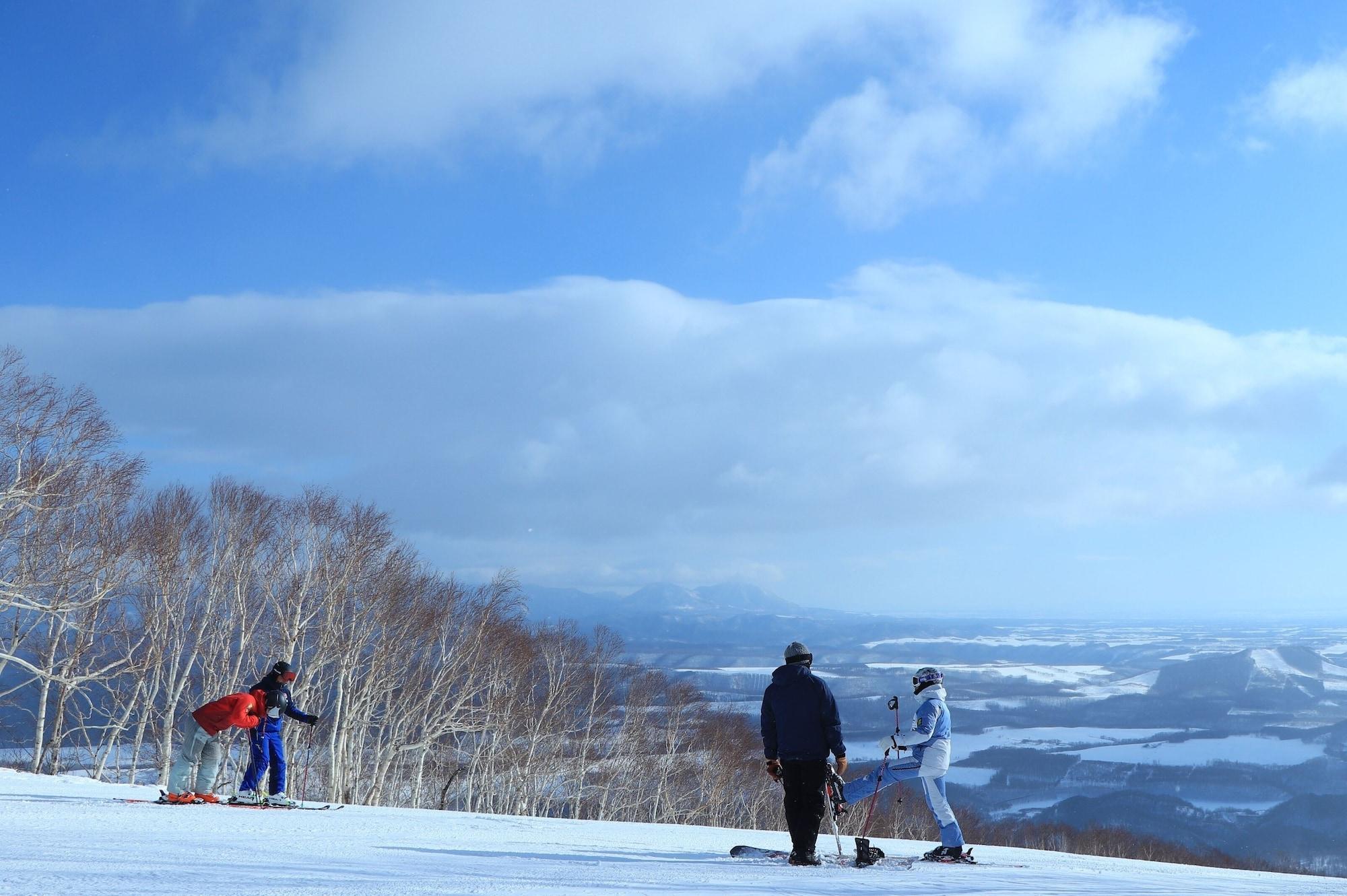 ซาโฮโระ รีสอร์ต โฮเทล Hotel Shintoku ภายนอก รูปภาพ